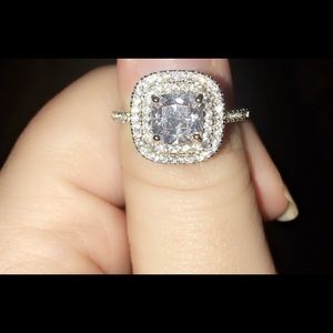 Beautiful ring size 7